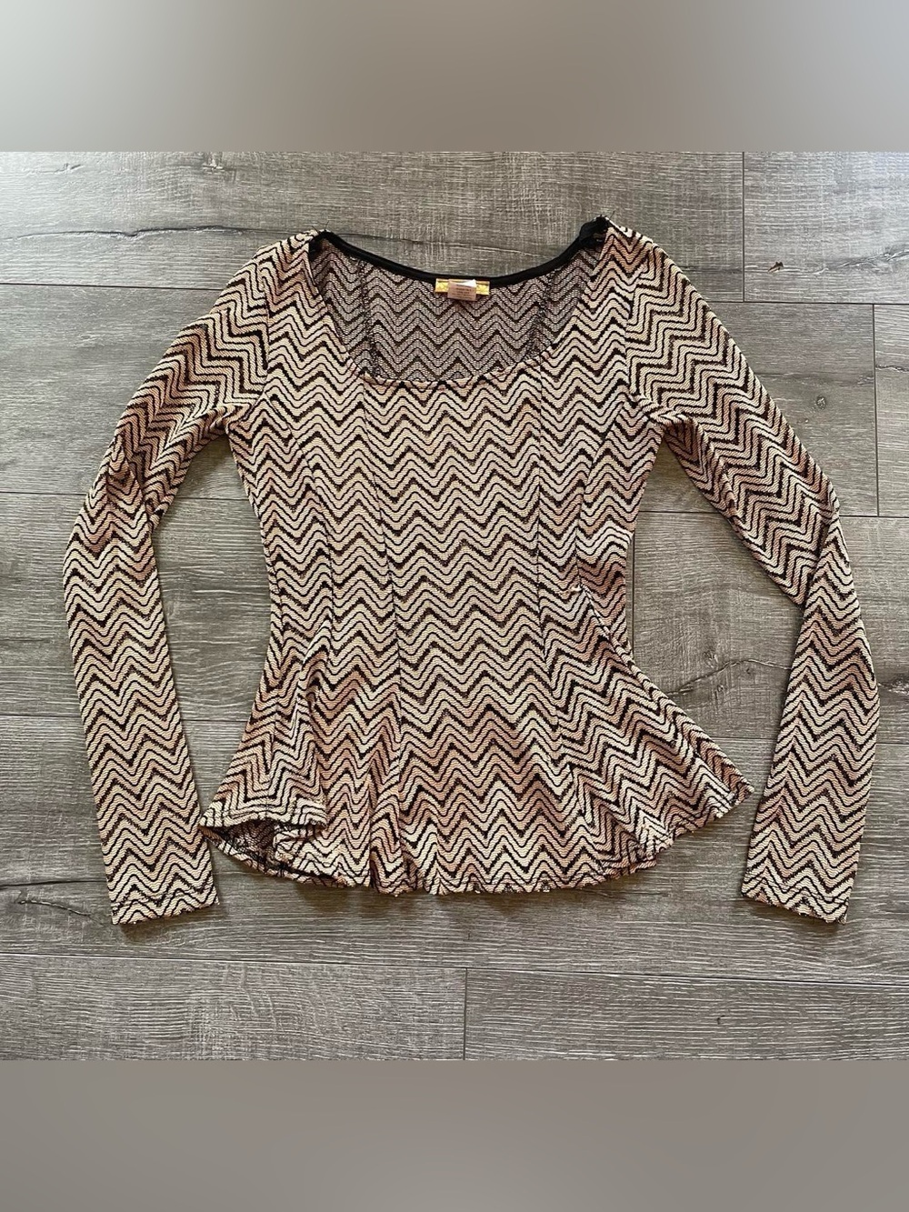 Finesse Chevron Peplum Long-Sleeve Top in Black & Cream